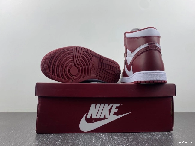 Kicktheory Jordan OG Air High Red DZ5485-160 1 Team 0807